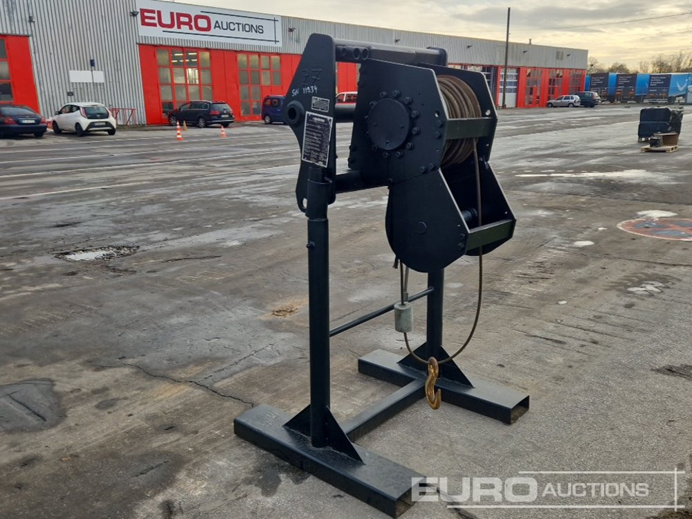 Manitou 5 Ton Winch to suit Telehandler - Pajisje për trajtimin e materialeve: foto 2 Manitou 5 Ton Winch to suit Telehandler - Pajisje për trajtimin e materialeve: foto 2