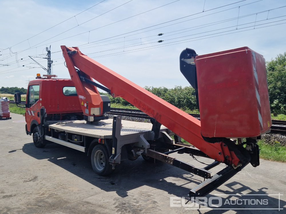 Renault Maxity - Platformë ajrore e montuar në kamion: foto 3 Renault Maxity - Platformë ajrore e montuar në kamion: foto 3