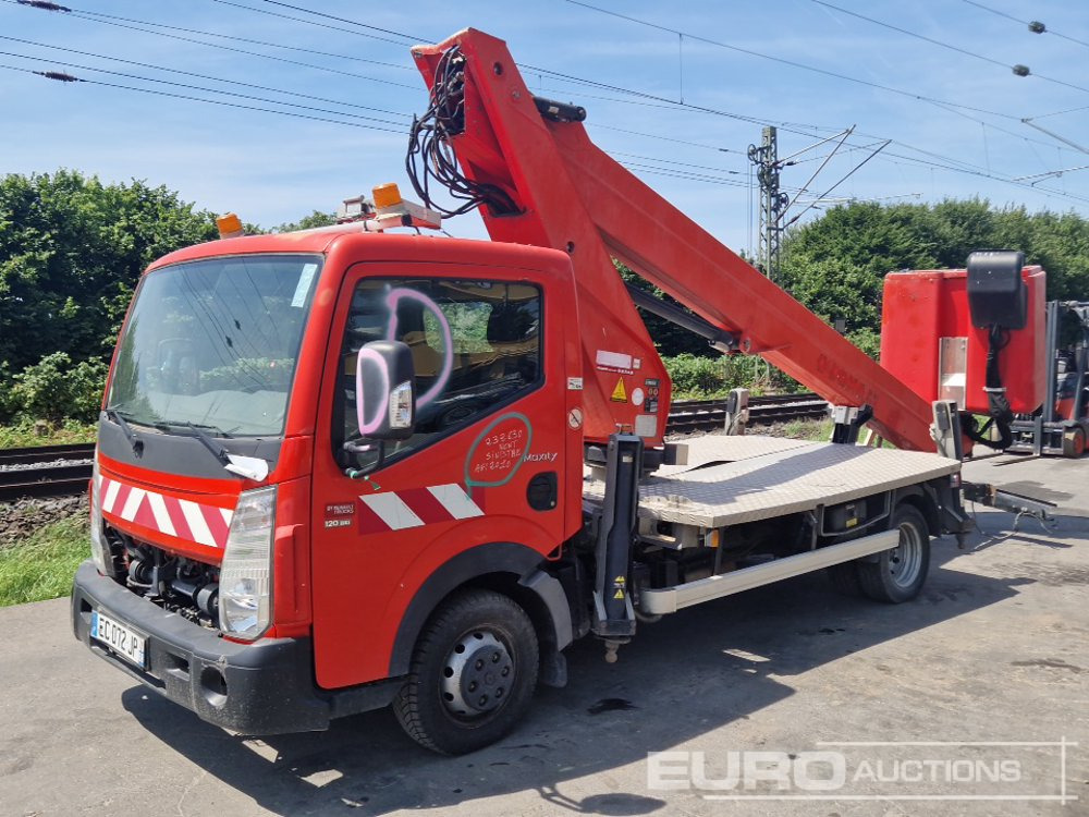 Renault Maxity - Platformë ajrore e montuar në kamion: foto 1 Renault Maxity - Platformë ajrore e montuar në kamion: foto 1