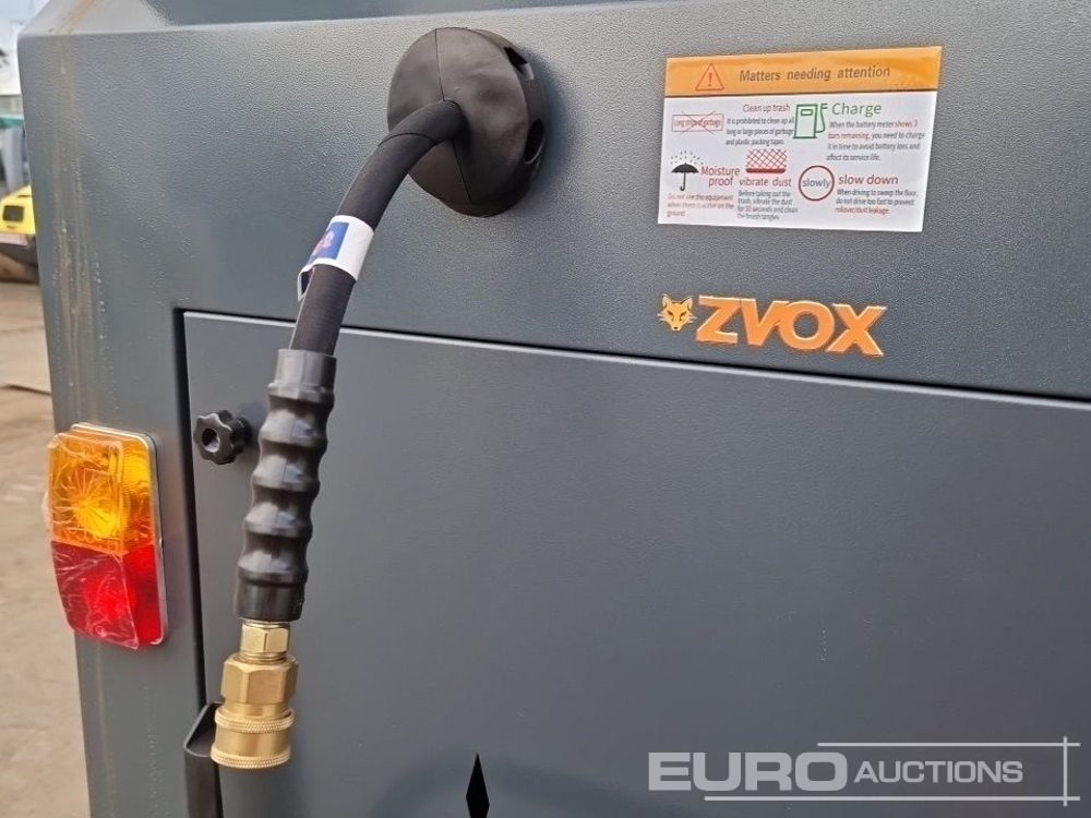 Makinë fshirëse për rrugët Unused 2025 Zvox 2000G: foto 19