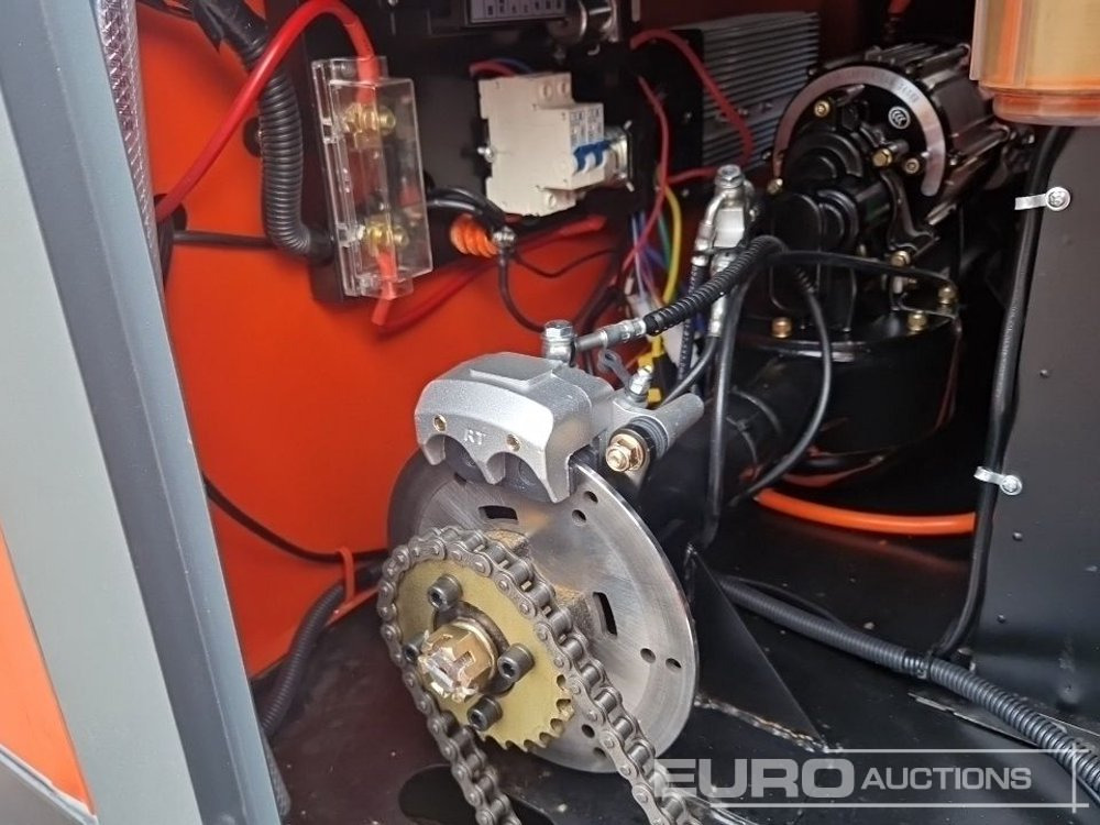 Makinë fshirëse për rrugët Unused 2025 Zvox 2000G: foto 14