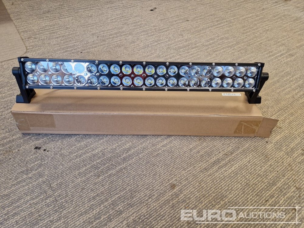 Unused 21.5" 120W Combo Beam LED Light Bar, Mounting Brackets, IP67 Waterproof - Pajisjet e ofiçinës: foto 2 Unused 21.5" 120W Combo Beam LED Light Bar, Mounting Brackets, IP67 Waterproof - Pajisjet e ofiçinës: foto 2
