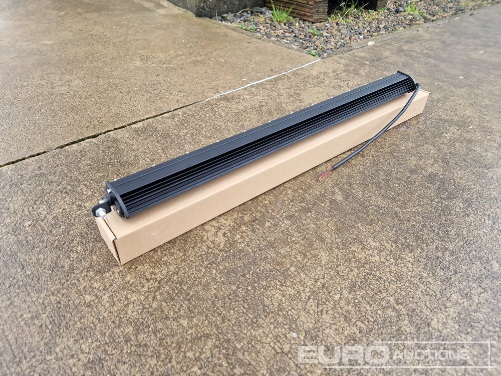 Unused 25" 240W Combo Beam LED Light Bar, Mounting Brackets, IP68 Waterproof - Pajisjet e ofiçinës: foto 2 Unused 25" 240W Combo Beam LED Light Bar, Mounting Brackets, IP68 Waterproof - Pajisjet e ofiçinës: foto 2