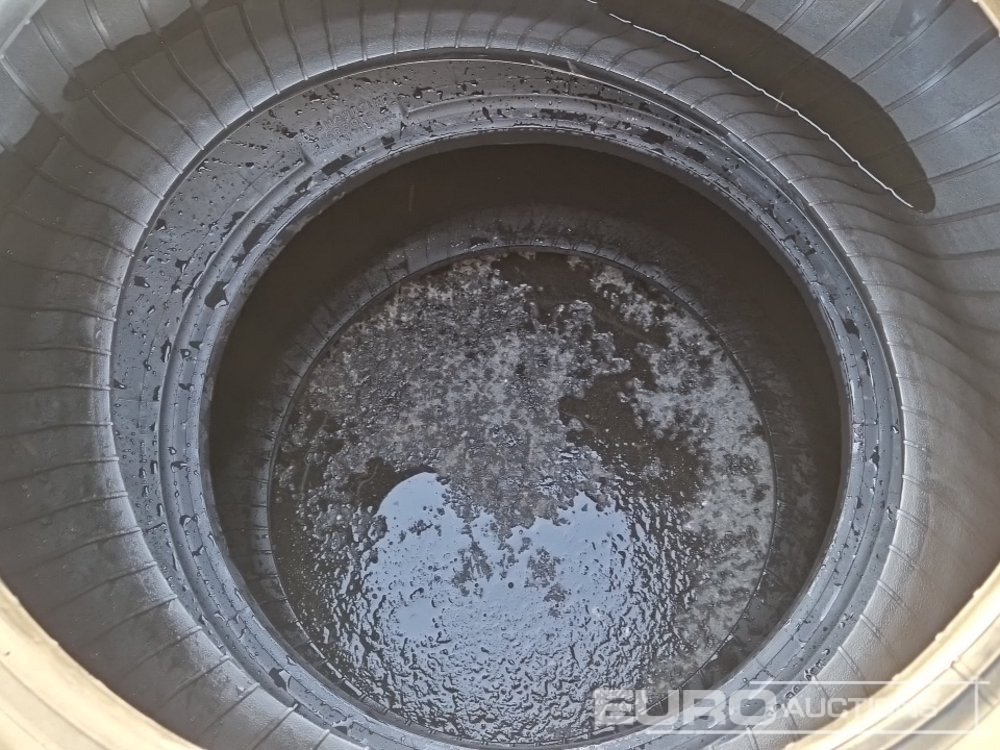 Unused 360/70R20 Tyres (2 of) - Gomë: foto 5 Unused 360/70R20 Tyres (2 of) - Gomë: foto 5