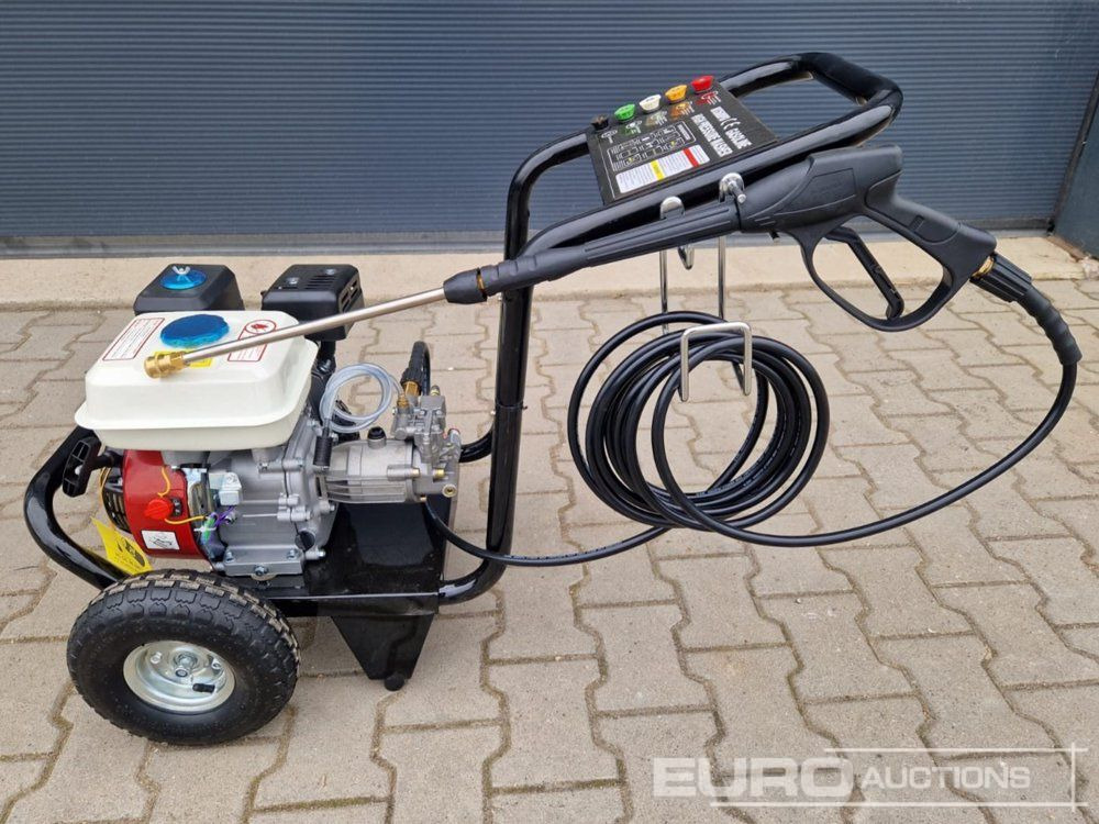Unused MAXWIN MT3500PSI Petrol Powered High Pressure Washer, 240bar, 6.5HP - Pompë lavazhi: foto 4 Unused MAXWIN MT3500PSI Petrol Powered High Pressure Washer, 240bar, 6.5HP - Pompë lavazhi: foto 4