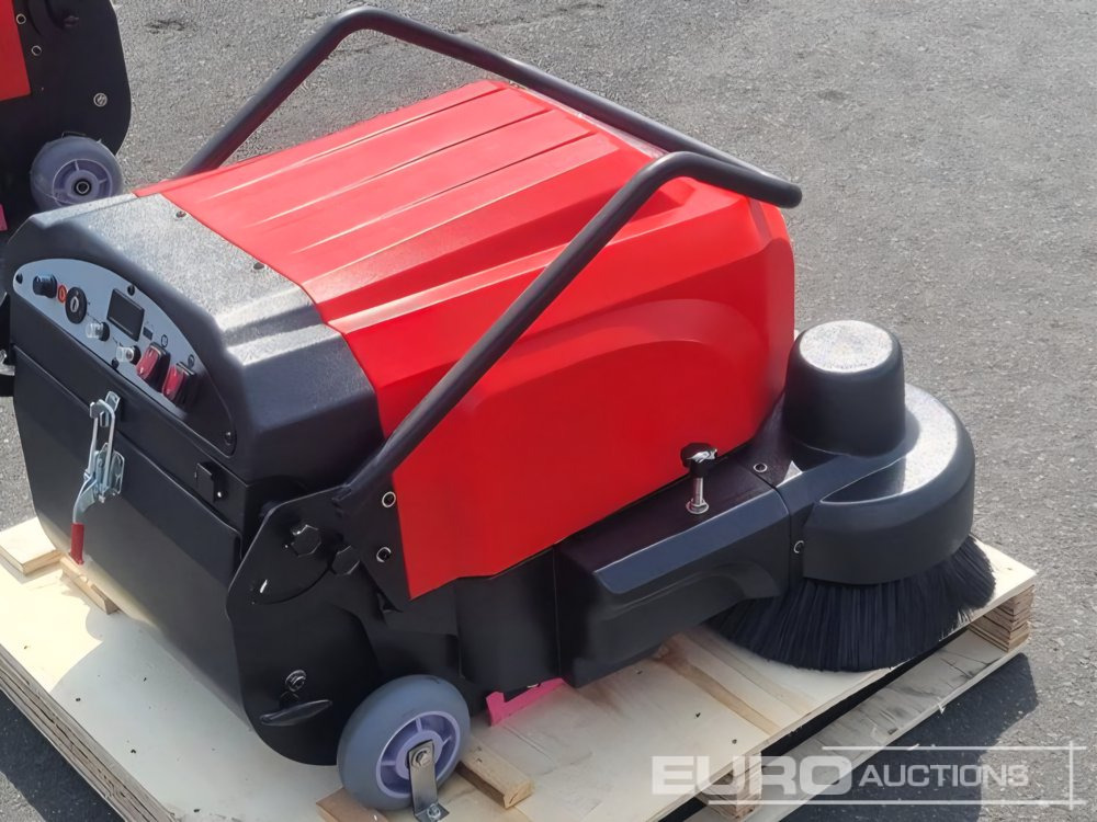 Unused Walk Behind Sweeper - Makineri fshirëse-thithëse: foto 3 Unused Walk Behind Sweeper - Makineri fshirëse-thithëse: foto 3