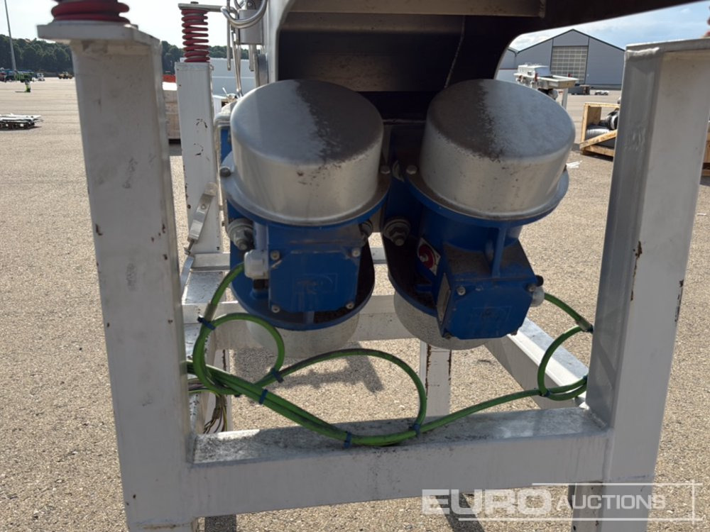 2005 Vibra FRU 32/3-DV - Pajisje ndërtimi: foto 5 2005 Vibra FRU 32/3-DV - Pajisje ndërtimi: foto 5