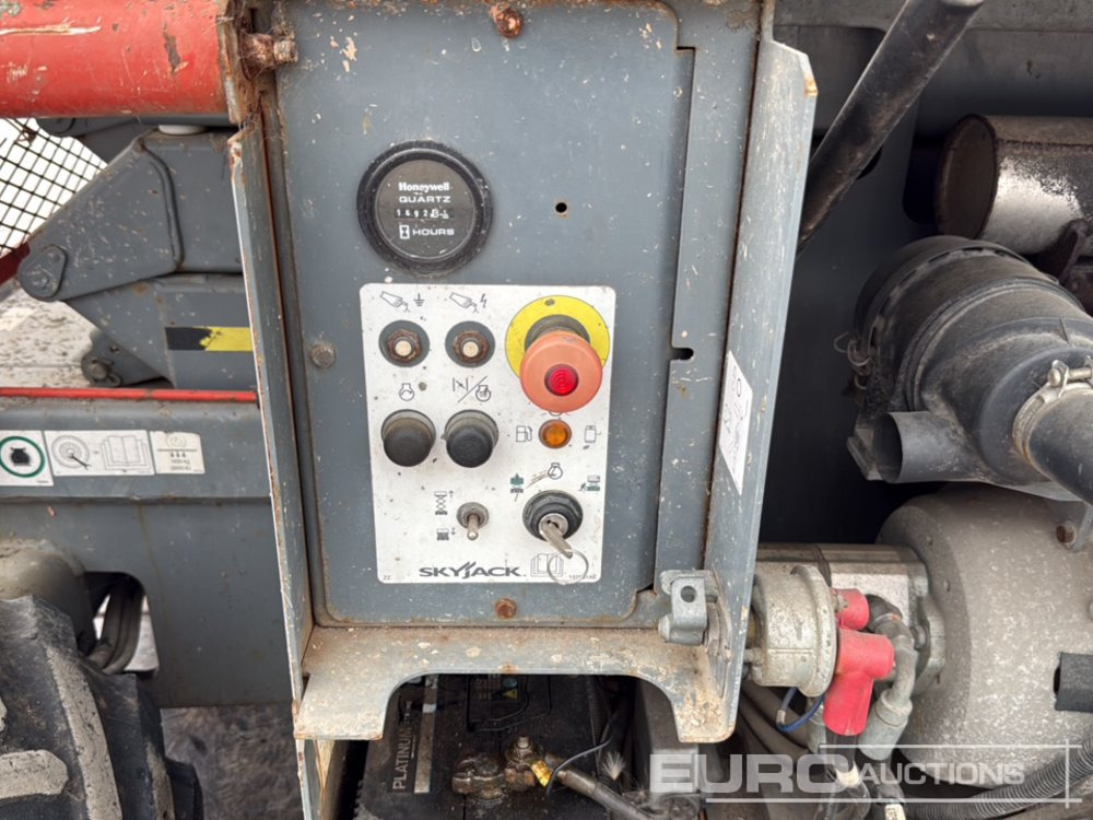 Ngritës gërshërë 2013 SkyJack SJ6826RT: foto 22 Ngritës gërshërë 2013 SkyJack SJ6826RT: foto 22