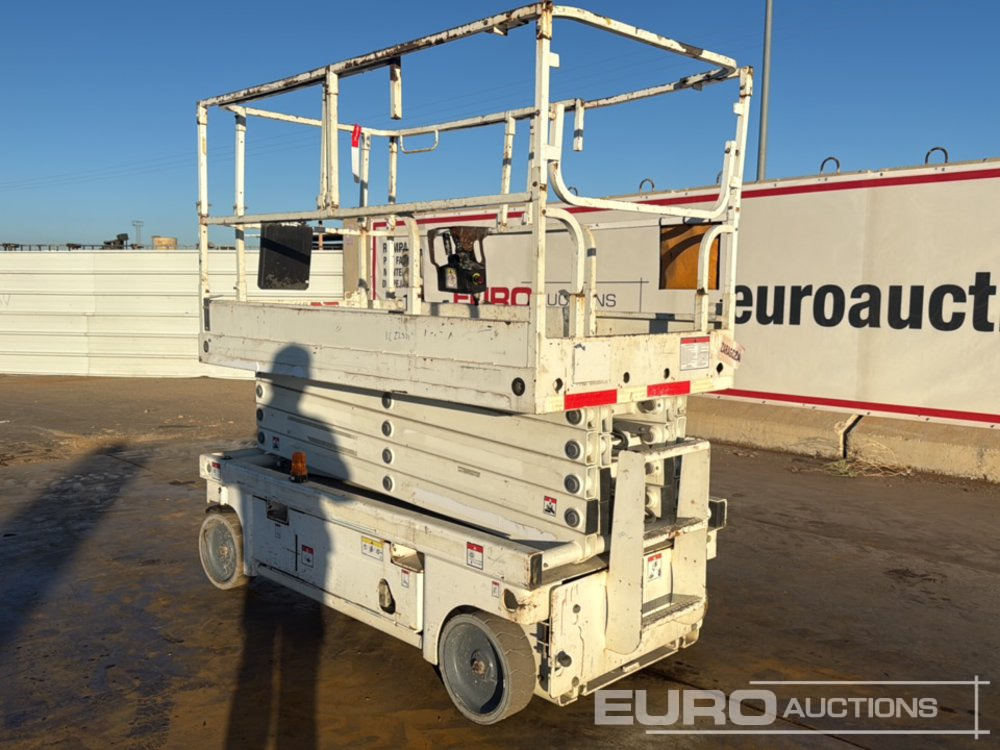 2014 Haulotte Compact 12 - Platformë ajrore: foto 3 2014 Haulotte Compact 12 - Platformë ajrore: foto 3