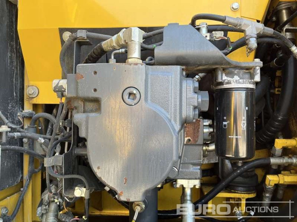 Ekskavator me zinxhirë 2016 Komatsu PC240LC-10: foto 30