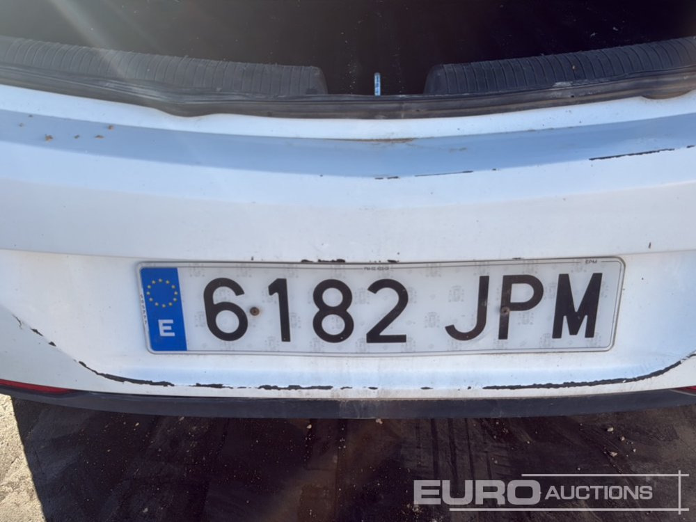 Veturë 2016 Opel Astra: foto 27 Veturë 2016 Opel Astra: foto 27