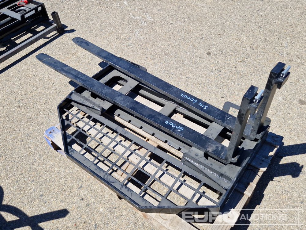 Unused 2025 Captok Forks, Carriage to suit Skidsteer Loader / Horquillas - Kokë për Mini fadrom: foto 2 Unused 2025 Captok Forks, Carriage to suit Skidsteer Loader / Horquillas - Kokë për Mini fadrom: foto 2