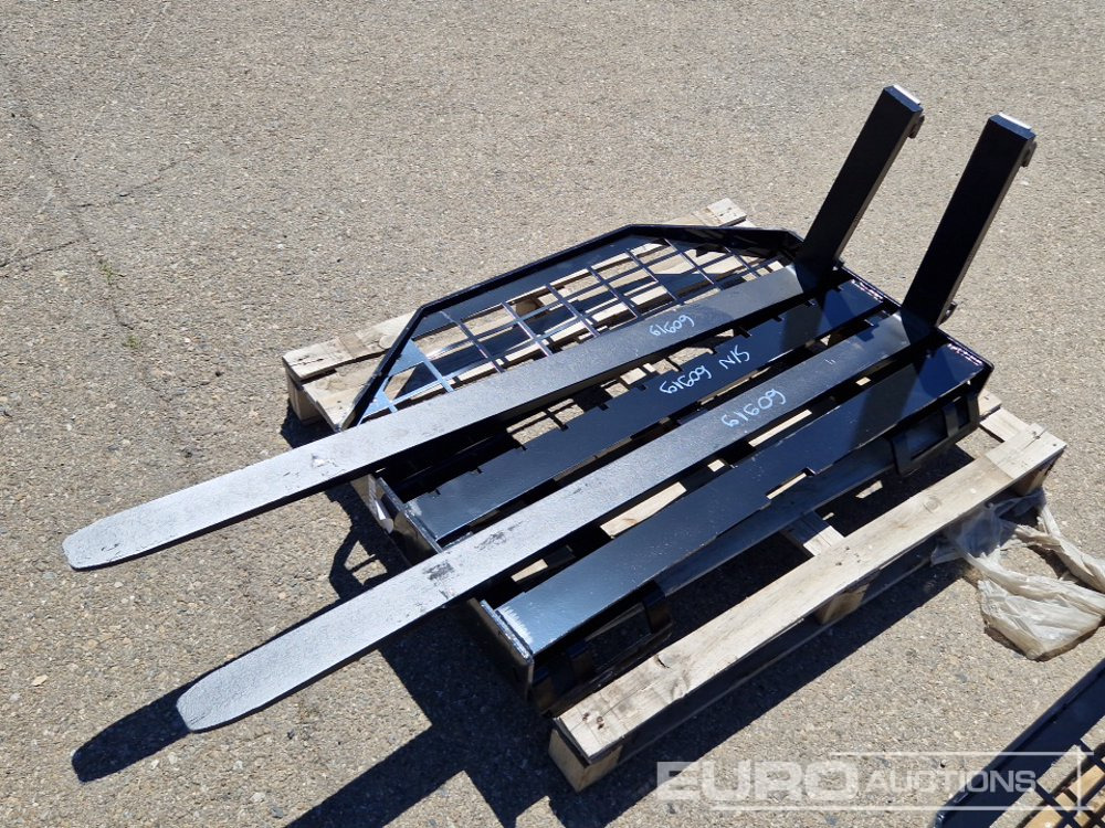 Unused 2025 Captok Forks, Carriage to suit Skidsteer Loader / Horquillas - Kokë për Mini fadrom: foto 1 Unused 2025 Captok Forks, Carriage to suit Skidsteer Loader / Horquillas - Kokë për Mini fadrom: foto 1