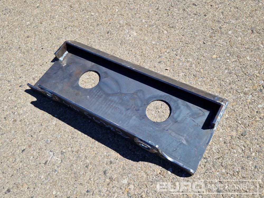 Unused 2025 Captok Mounting Plate to suit Mini Skidsteer Loader / Placa Montaje para Mini Cargadora - Kokë për Mini fadrom: foto 1 Unused 2025 Captok Mounting Plate to suit Mini Skidsteer Loader / Placa Montaje para Mini Cargadora - Kokë për Mini fadrom: foto 1