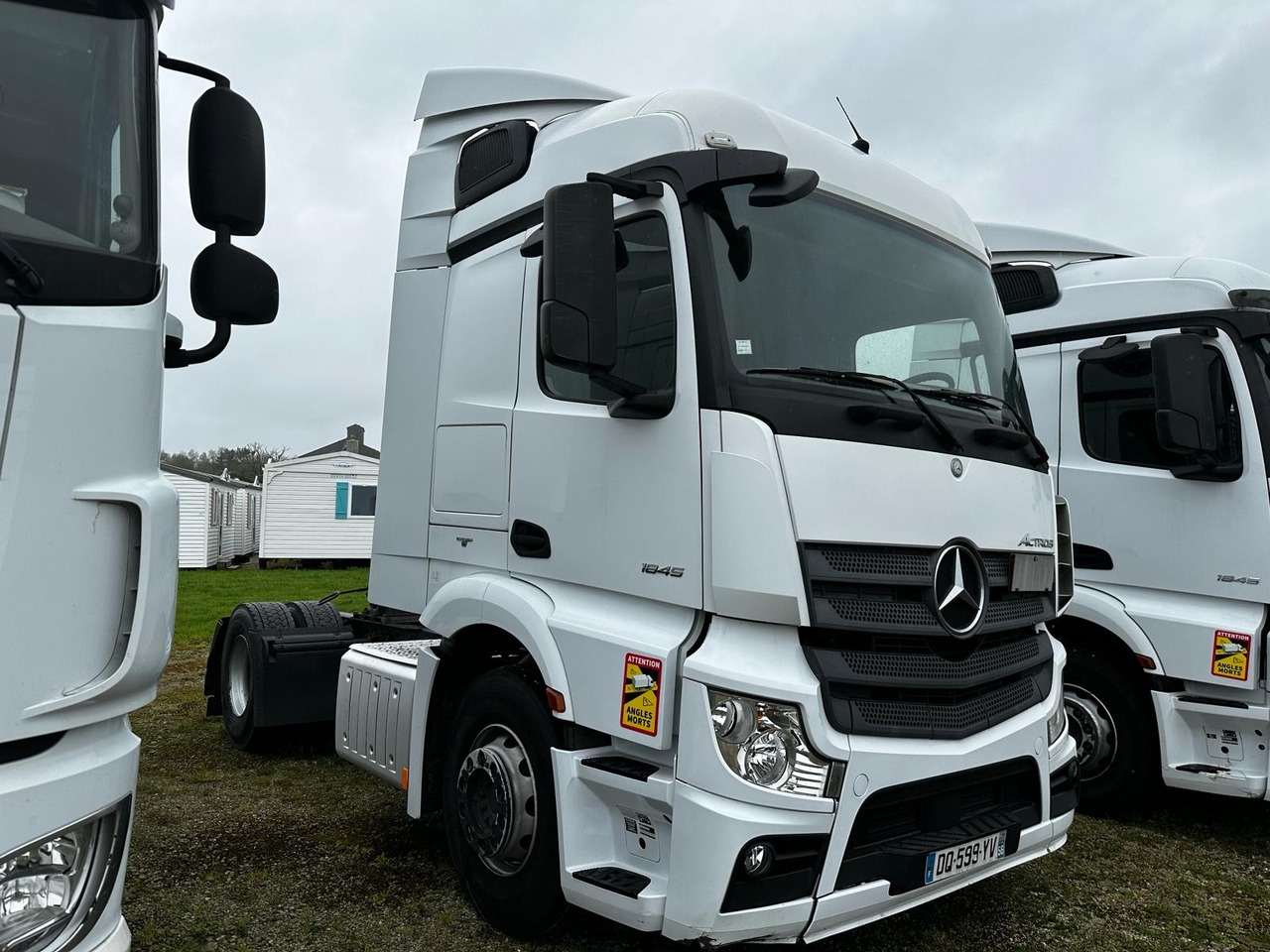 Tracteur routier Mercedes-Benz Actros 1845 DQ-599-YV - Gjysmë-kamion: foto 3 Tracteur routier Mercedes-Benz Actros 1845 DQ-599-YV - Gjysmë-kamion: foto 3