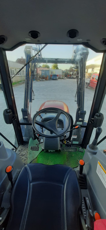 Branson Branson 6225C - Traktor: foto 5 Branson Branson 6225C - Traktor: foto 5