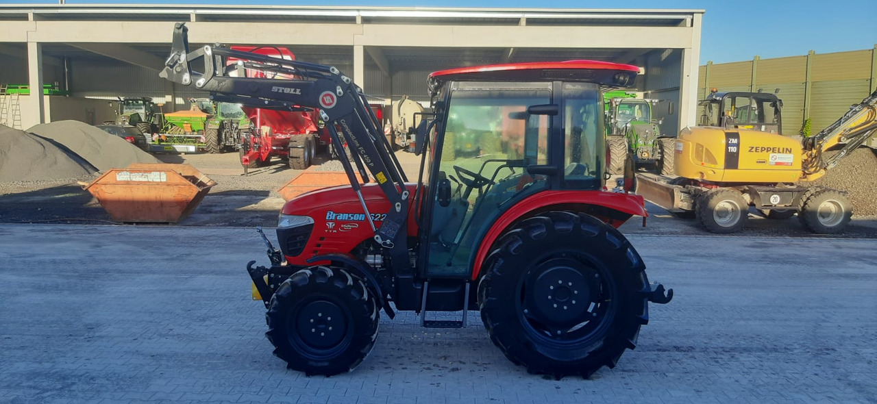 Branson Branson 6225C - Traktor: foto 1 Branson Branson 6225C - Traktor: foto 1