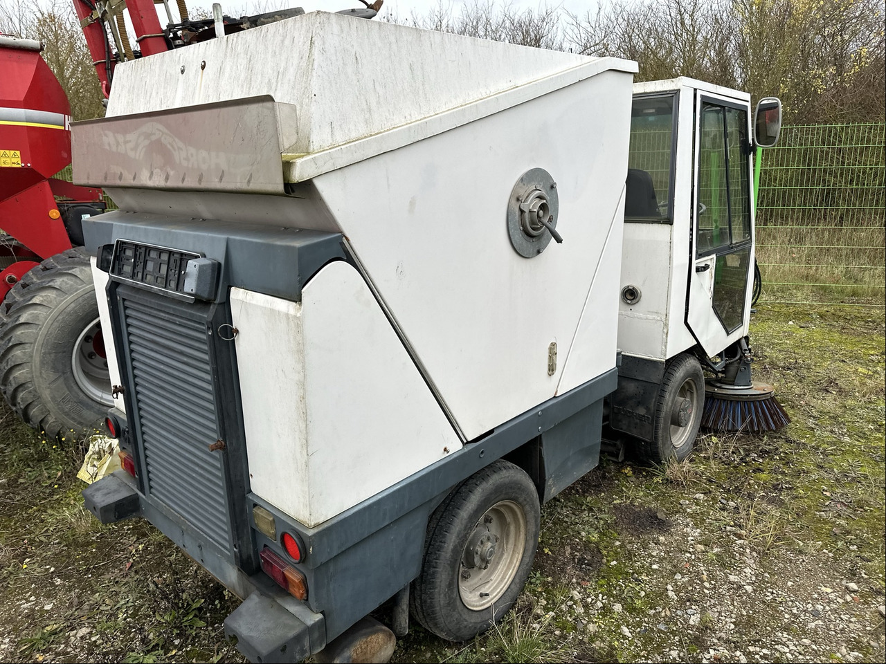 Bucher CityCat K1700 Kehrmasch - Korrëse bari: foto 3 Bucher CityCat K1700 Kehrmasch - Korrëse bari: foto 3