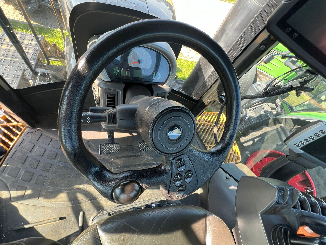Challenger MT 865 - Traktor: foto 5 Challenger MT 865 - Traktor: foto 5