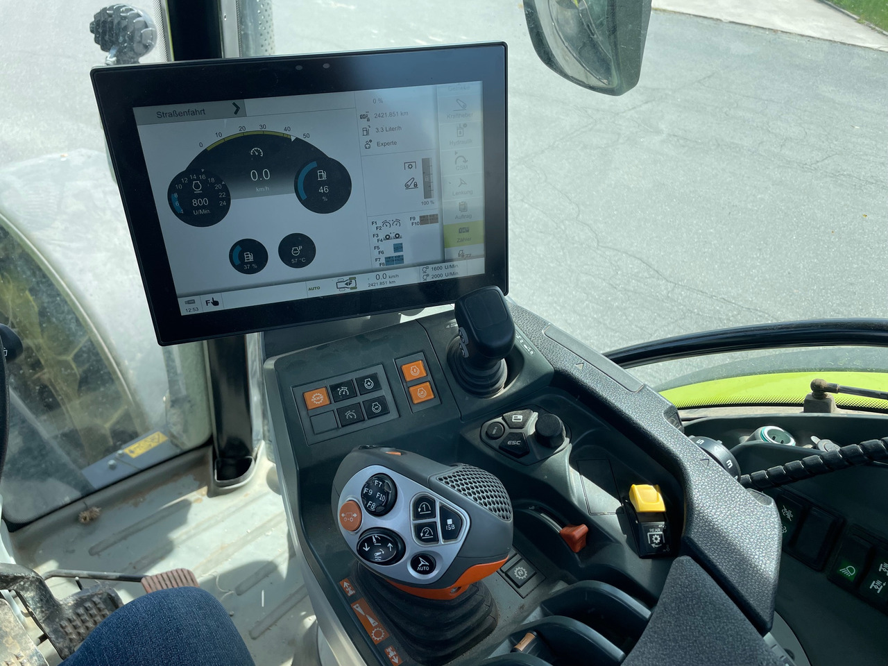 Claas Arion 660 C-matic - Traktor: foto 4 Claas Arion 660 C-matic - Traktor: foto 4