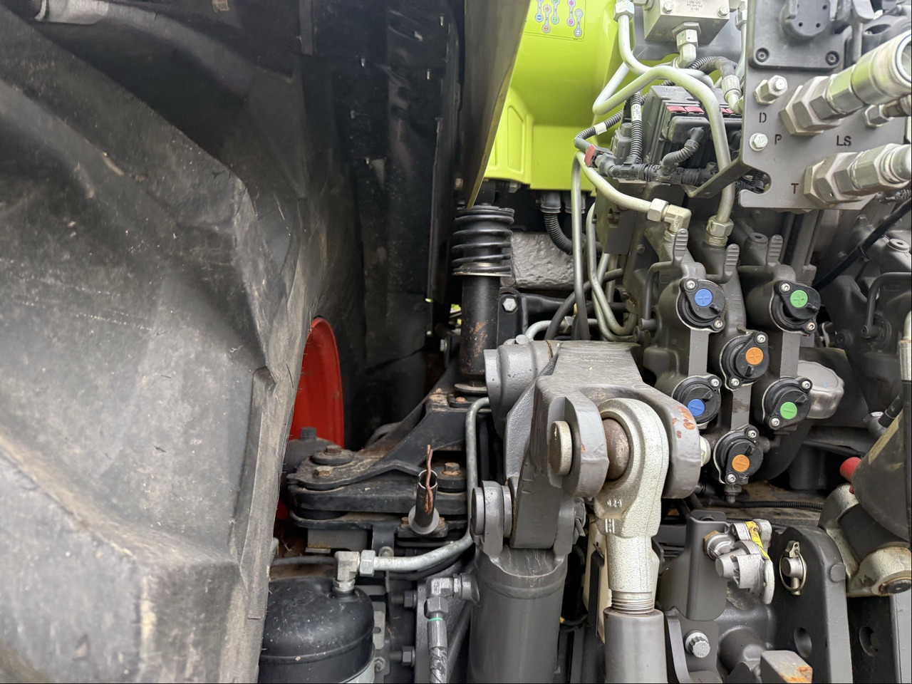 Claas Axion 870 C-Matic - Traktor: foto 2 Claas Axion 870 C-Matic - Traktor: foto 2