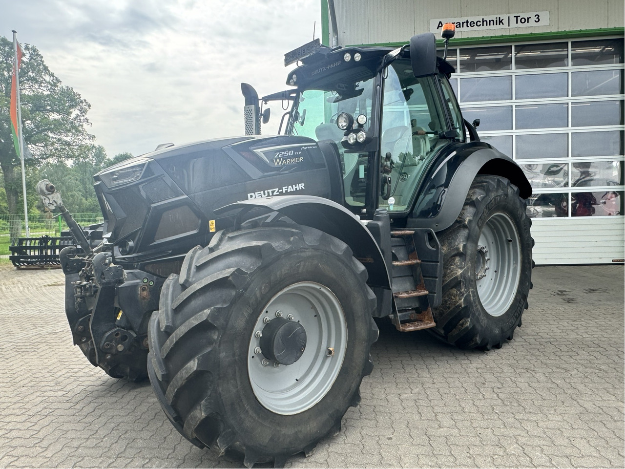 Deutz-Fahr Agrotron 7250 TTV - Traktor: foto 1 Deutz-Fahr Agrotron 7250 TTV - Traktor: foto 1
