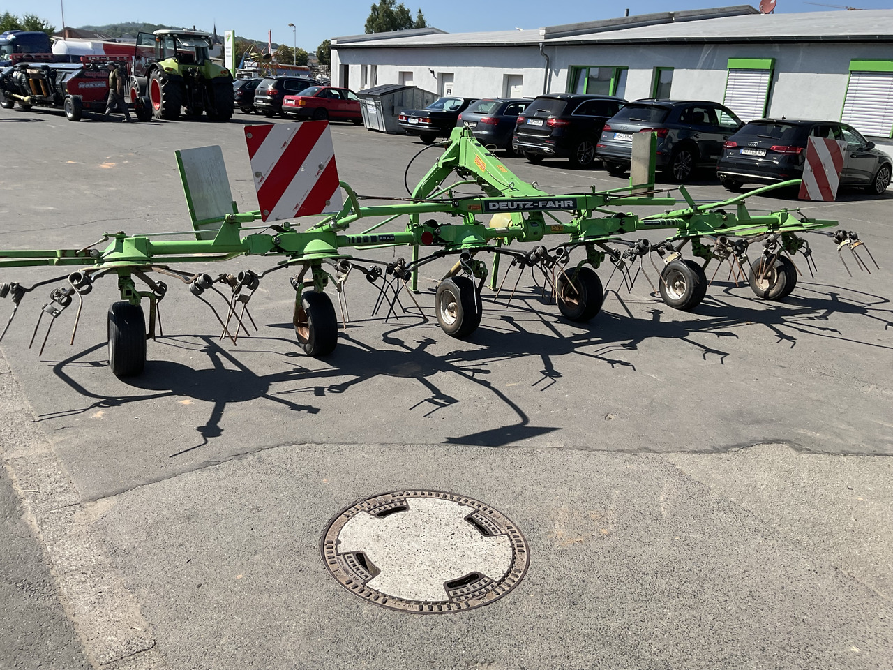 Deutz-Fahr KH 2.64 Heuwender - Barkthyese/ Shkundës bari: foto 4 Deutz-Fahr KH 2.64 Heuwender - Barkthyese/ Shkundës bari: foto 4