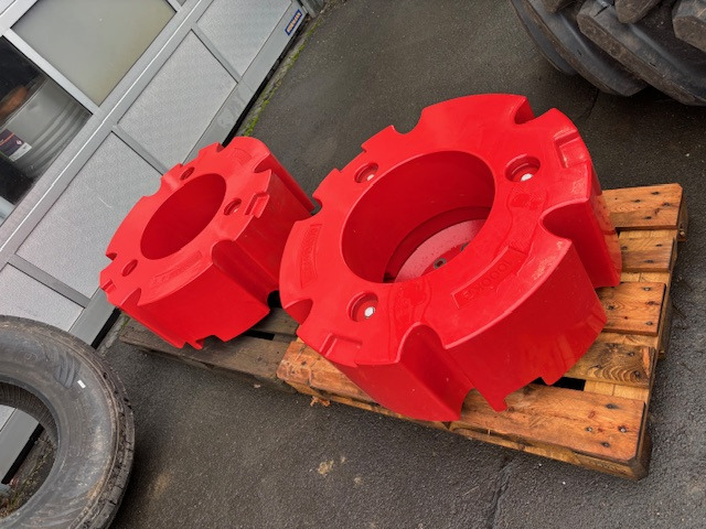 Fendt 2 x 1000kg Gewicht Hinterräder - Traktor: foto 1 Fendt 2 x 1000kg Gewicht Hinterräder - Traktor: foto 1