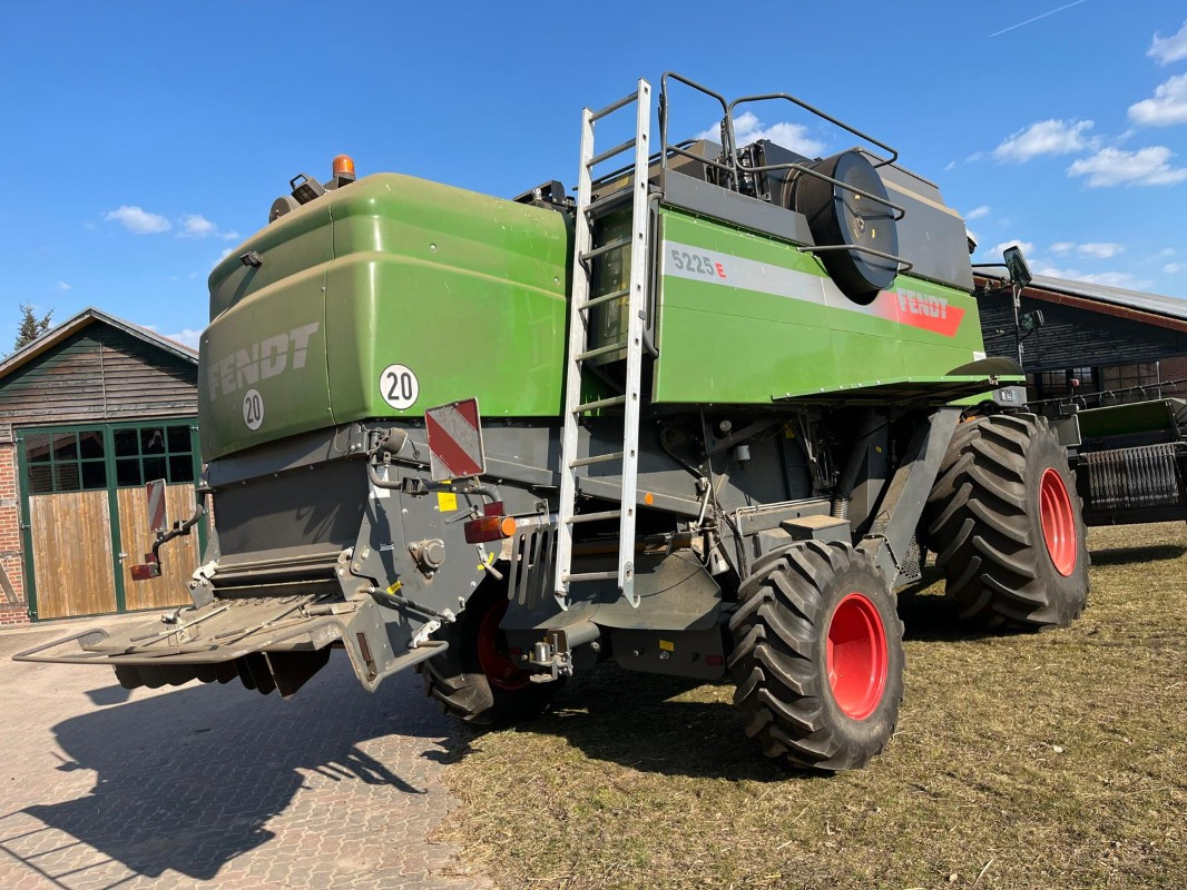 Fendt 5225 E - Autokombajnë: foto 4 Fendt 5225 E - Autokombajnë: foto 4