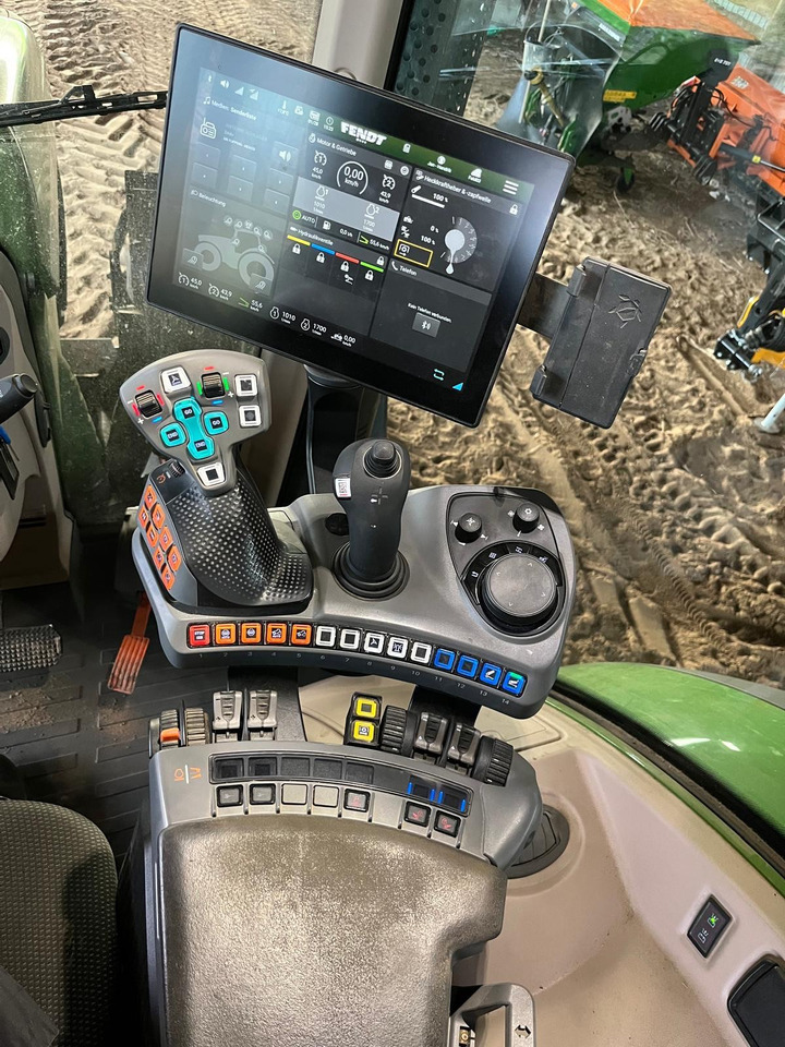 Fendt 720 Vario Gen6 PowerPlus - Traktor: foto 2 Fendt 720 Vario Gen6 PowerPlus - Traktor: foto 2