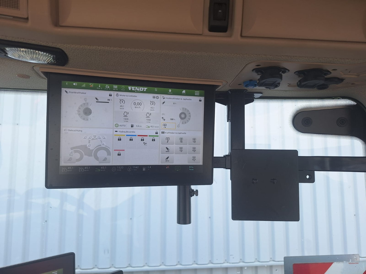 Fendt 724 Vario Gen6 Profi Setting2 - Traktor: foto 3 Fendt 724 Vario Gen6 Profi Setting2 - Traktor: foto 3