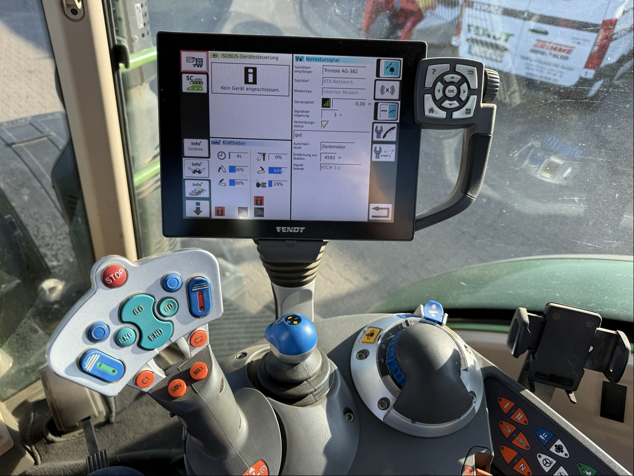 Fendt 724 Vario S4 ProfiPlus - Traktor: foto 3 Fendt 724 Vario S4 ProfiPlus - Traktor: foto 3