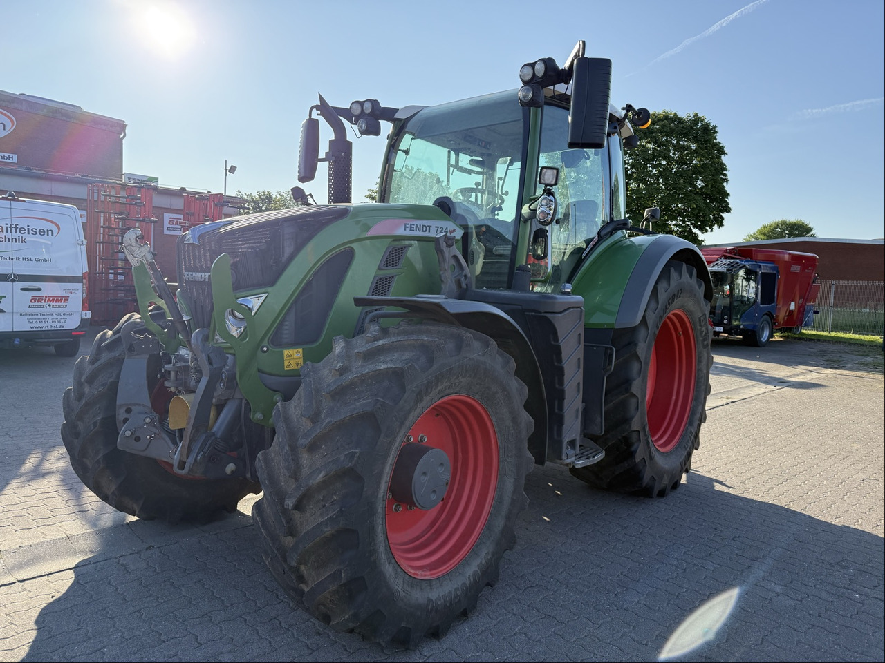 Fendt 724 Vario S4 ProfiPlus - Traktor: foto 1 Fendt 724 Vario S4 ProfiPlus - Traktor: foto 1
