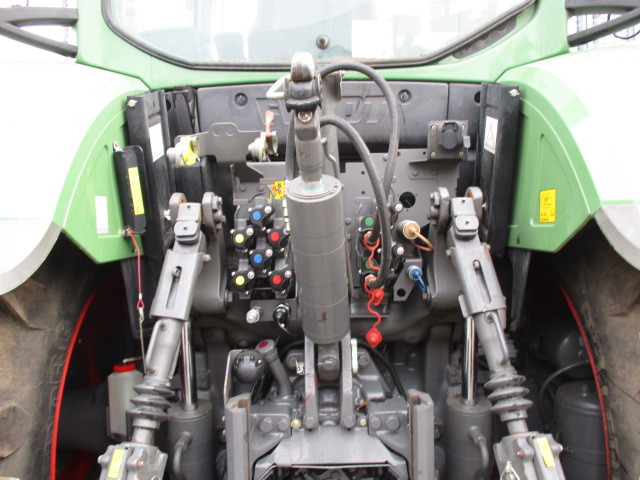 Lizingu i Fendt 724 Vario SCR Profi Plus Fendt 724 Vario SCR Profi Plus: foto 10