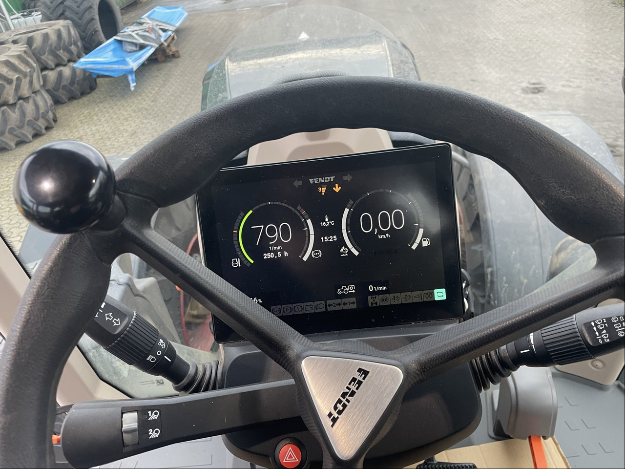 Fendt 728 Vario Gen7 Profi Setting1 - Traktor: foto 3 Fendt 728 Vario Gen7 Profi Setting1 - Traktor: foto 3