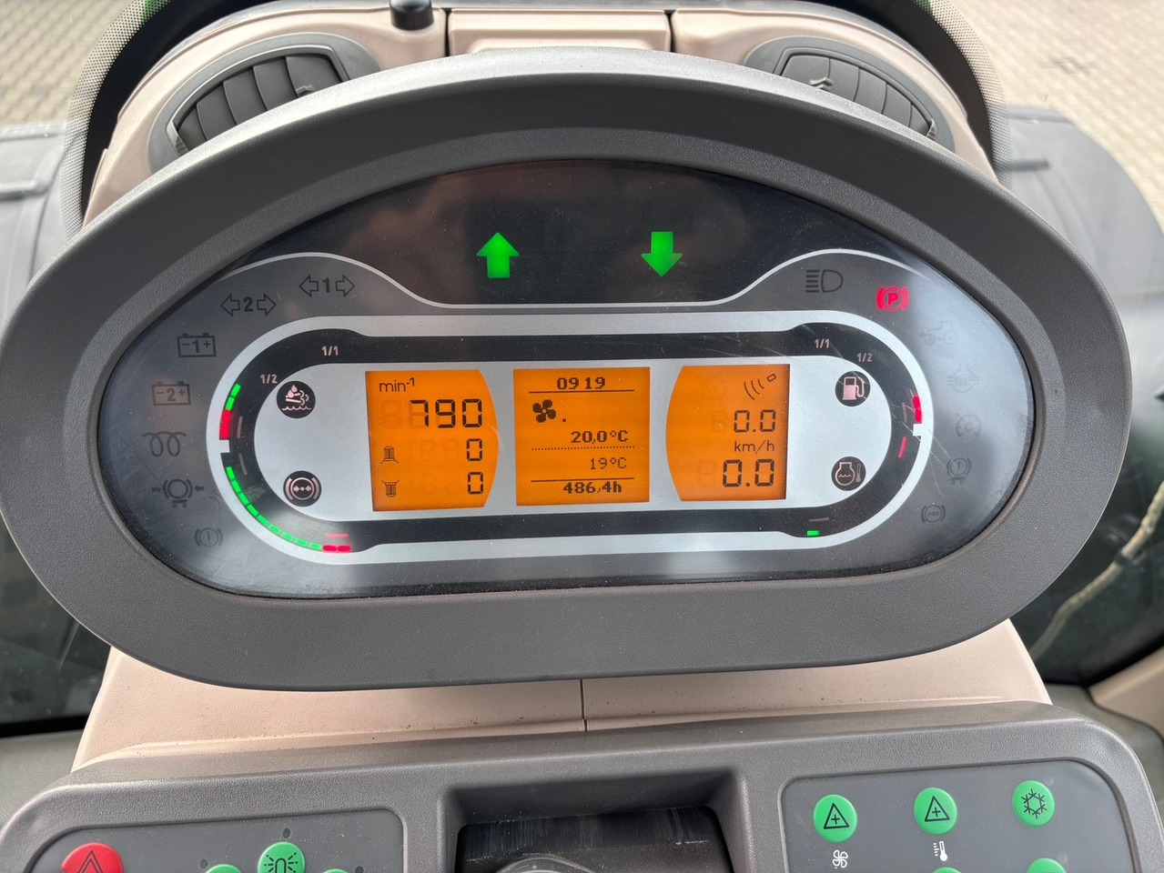 Fendt 826 Vario S4 ProfiPlus - Traktor: foto 2 Fendt 826 Vario S4 ProfiPlus - Traktor: foto 2