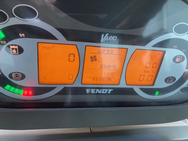 Fendt 826 Vario SCR ProfiPlus - Traktor: foto 2 Fendt 826 Vario SCR ProfiPlus - Traktor: foto 2