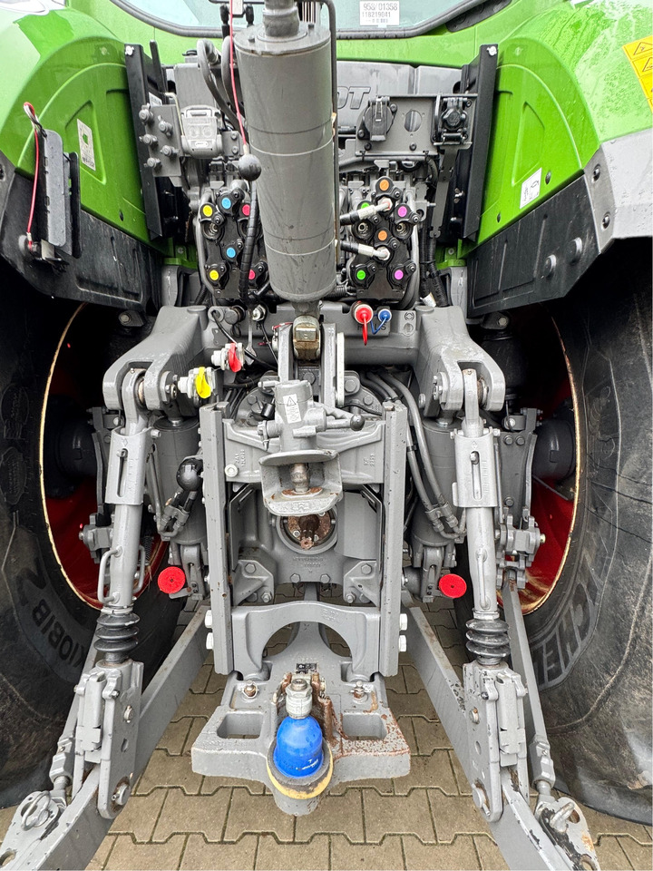 Fendt 933 Vario Gen6 Profi Plus - Traktor: foto 4 Fendt 933 Vario Gen6 Profi Plus - Traktor: foto 4