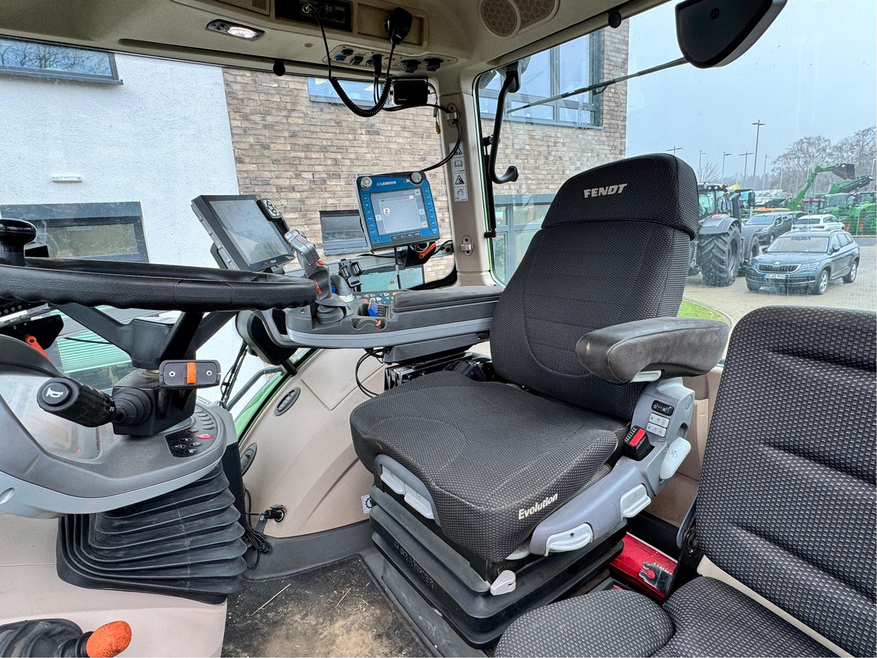 Fendt 933 Vario Gen6 Profi Plus - Traktor: foto 3 Fendt 933 Vario Gen6 Profi Plus - Traktor: foto 3