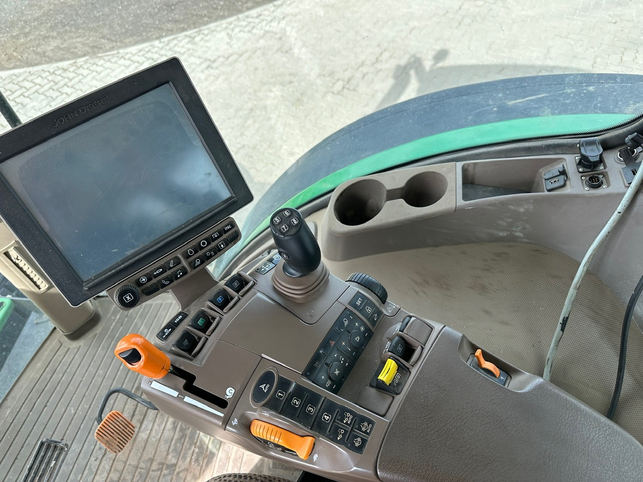 John Deere 7230R - Traktor: foto 2 John Deere 7230R - Traktor: foto 2