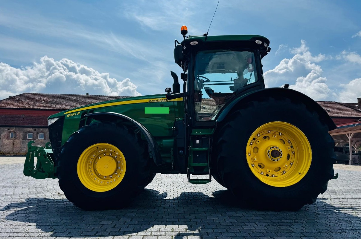 John Deere 8270R - Traktor: foto 1 John Deere 8270R - Traktor: foto 1
