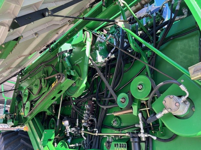 John Deere T660 i Hillmaster - Autokombajnë: foto 3 John Deere T660 i Hillmaster - Autokombajnë: foto 3