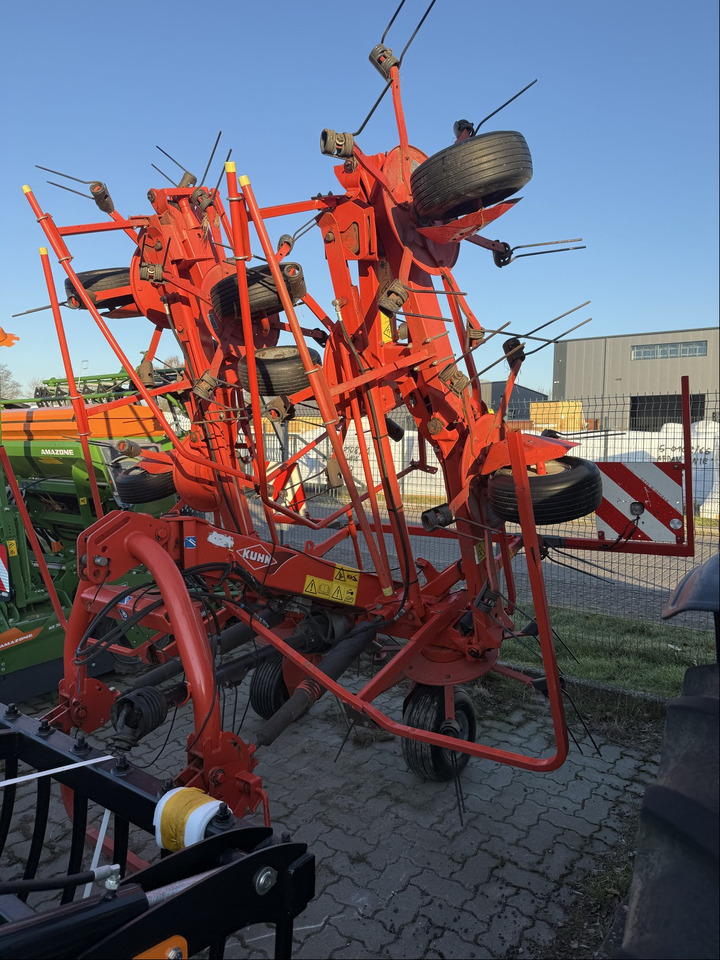 Kuhn Heuwender GF 8702 - Barkthyese/ Shkundës bari: foto 3 Kuhn Heuwender GF 8702 - Barkthyese/ Shkundës bari: foto 3