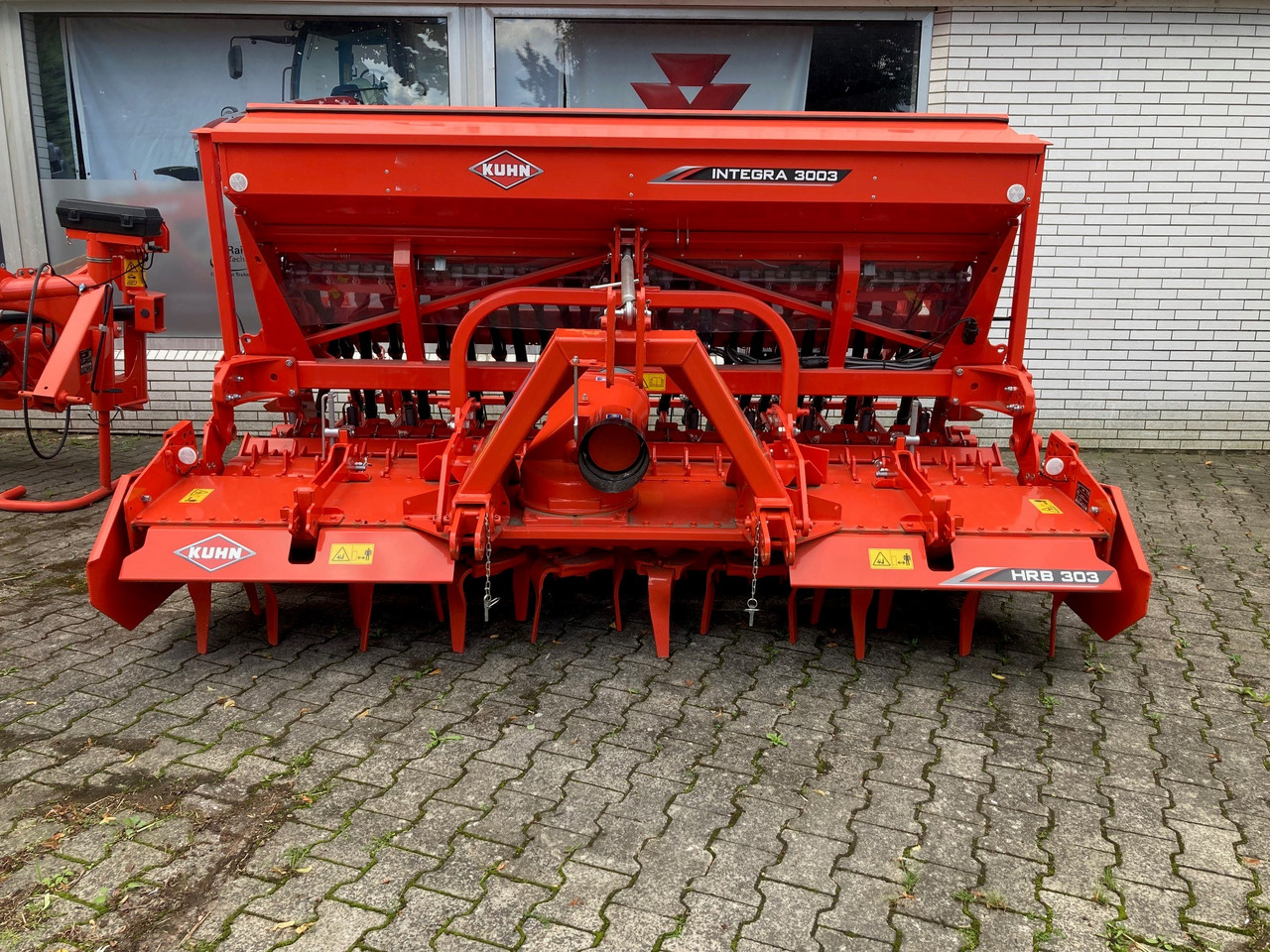 Kuhn Integra 3003 24 SD - Mbjellëse në radhë: foto 1 Kuhn Integra 3003 24 SD - Mbjellëse në radhë: foto 1