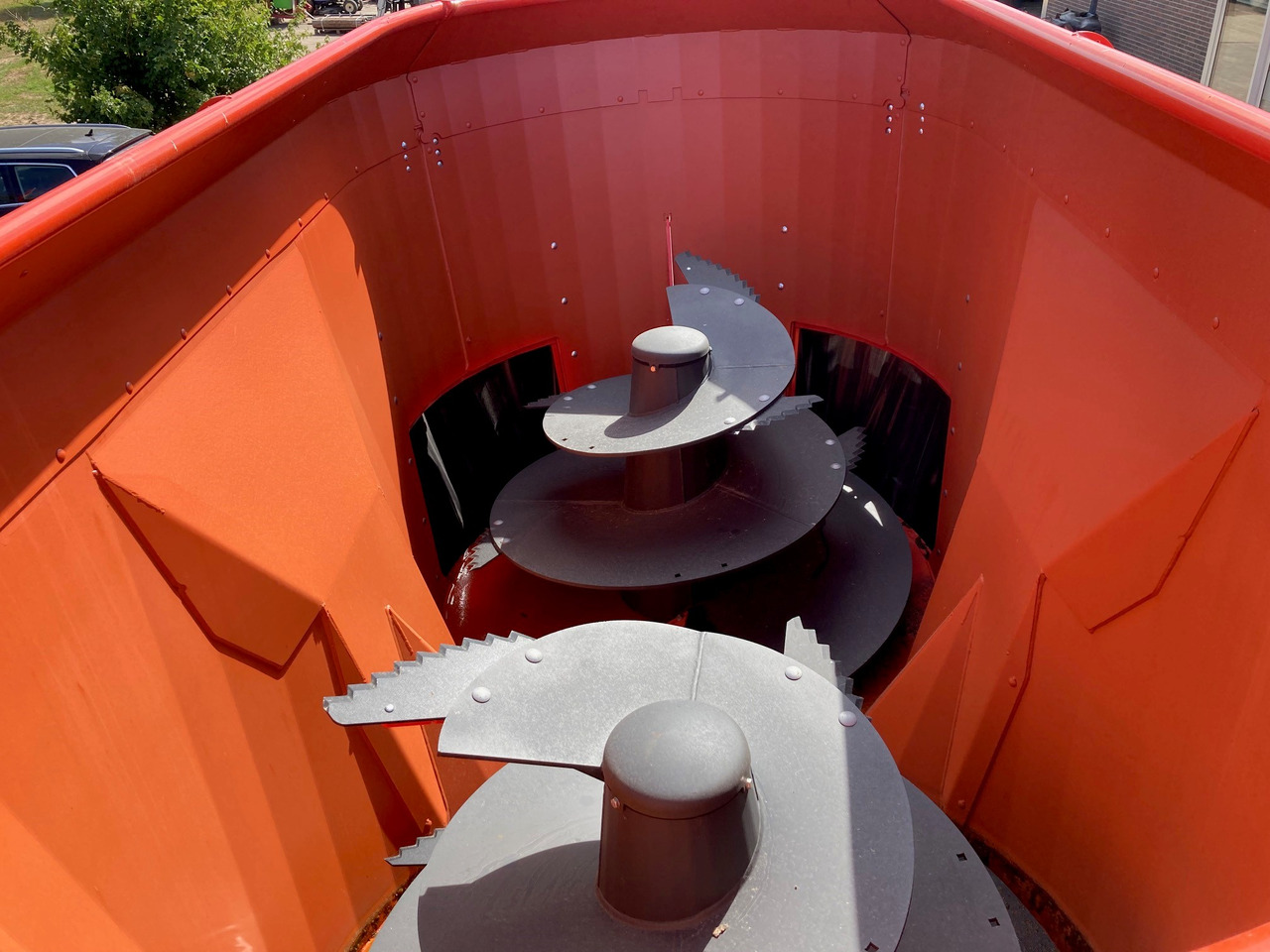 Kuhn Profile 70 18.2 DS - Vagon për përzierjen e foragjereve: foto 5 Kuhn Profile 70 18.2 DS - Vagon për përzierjen e foragjereve: foto 5