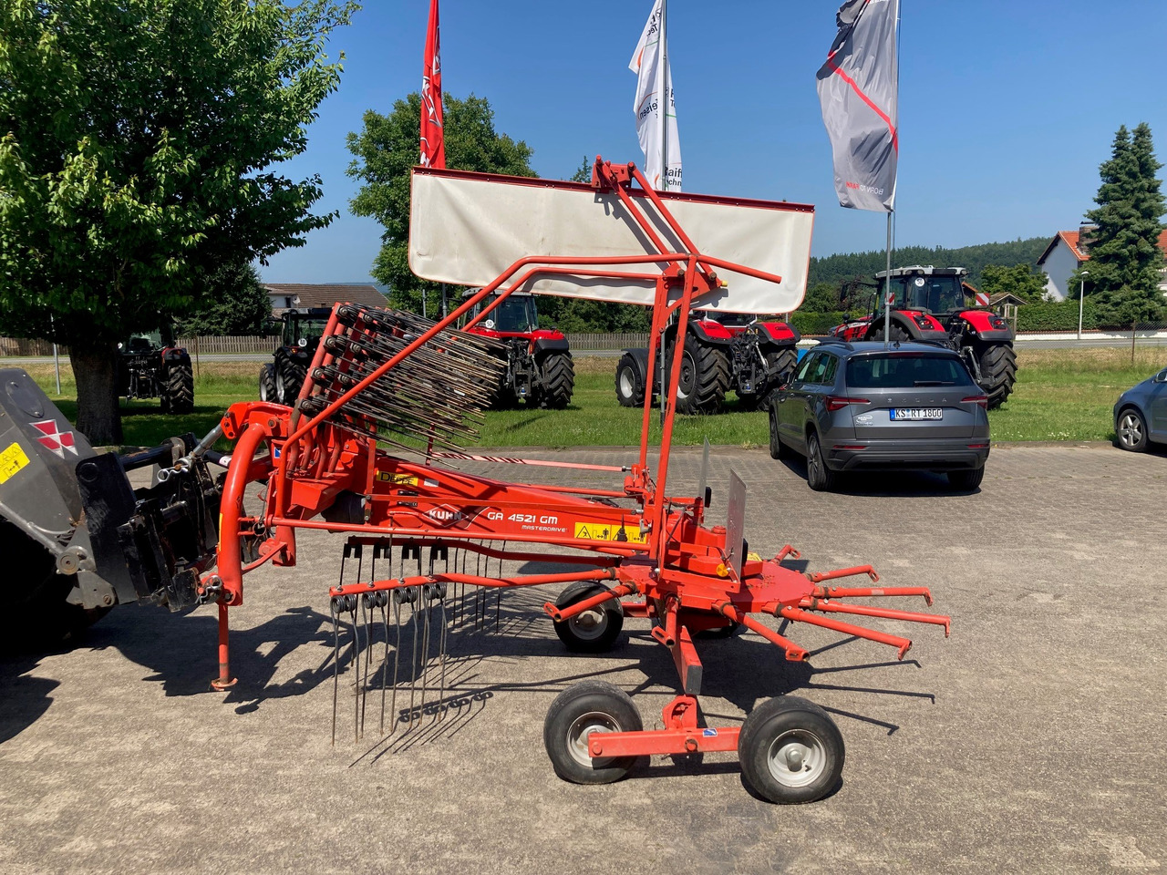 Kuhn Schwader GA 4521 - Barkthyese/ Shkundës bari: foto 1 Kuhn Schwader GA 4521 - Barkthyese/ Shkundës bari: foto 1