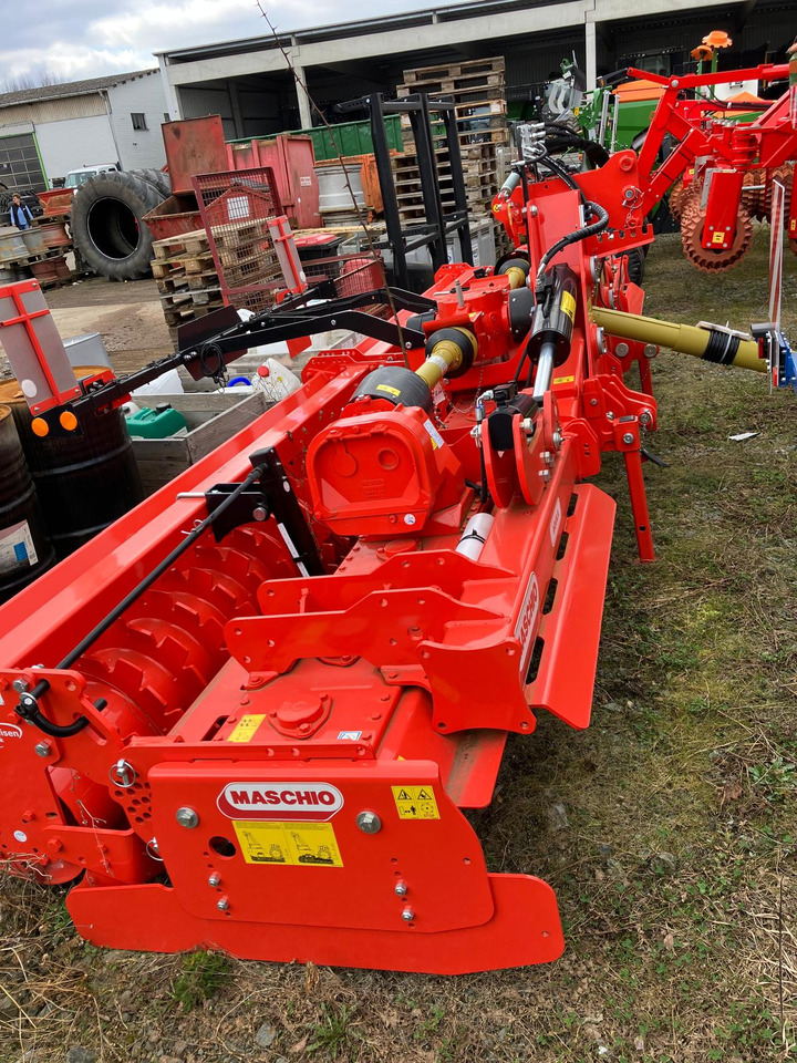 Maschio Aquila-Classic 5000 K500 mit F - Pajisje për lirimin e tokës: foto 1 Maschio Aquila-Classic 5000 K500 mit F - Pajisje për lirimin e tokës: foto 1