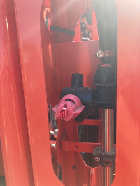 Maschio TEMPO 1201 Bravo - Spërkatës i montuar në traktor: foto 4 Maschio TEMPO 1201 Bravo - Spërkatës i montuar në traktor: foto 4