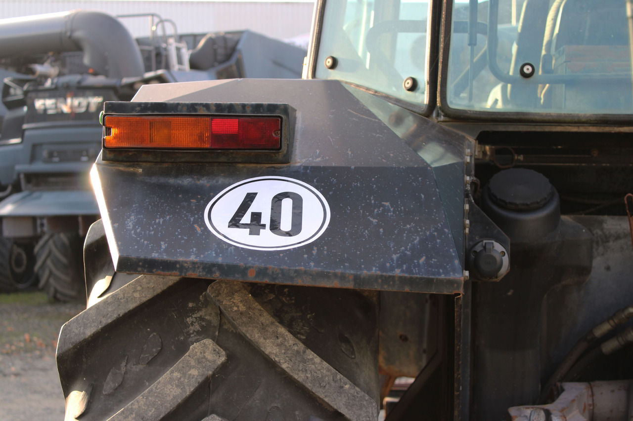 Massey Ferguson 3085 - Traktor: foto 4 Massey Ferguson 3085 - Traktor: foto 4