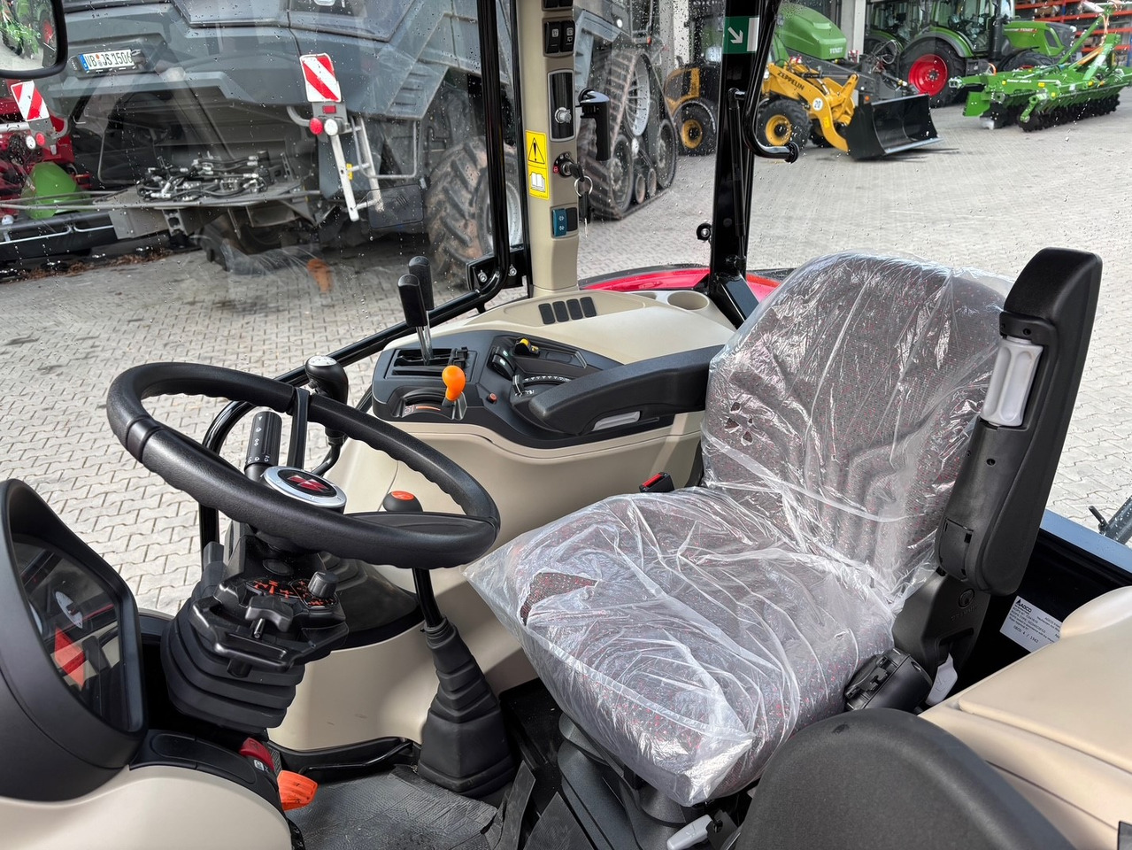 Massey Ferguson 4708 M Cab - Traktor: foto 3 Massey Ferguson 4708 M Cab - Traktor: foto 3